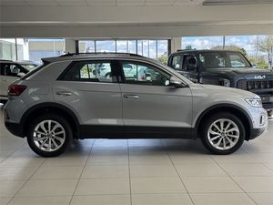 รถยนต์มือสองสภาพดี ปี <span class=keywords><strong>2023</strong></span> โฟล์คสวาเกน ที-ร็อค ทีเอสไอ ไลฟ์ เอสยูวี จัดส่งทั่วโลก - Product Image 4