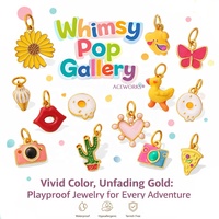 Galería Whimsy Pop |   Colgante de Acero Inoxidable con Baño de Oro PVD de 18K y Esmalte Vibrante |   Impermeable, Hipoalergénico y Resistente al Deslustre