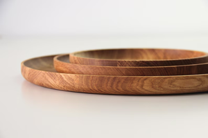 Plateau de service en bois de style classique artisanal, finition polie, intemporel, durable, écologique pour toutes les occasions de repas - Product Image 3