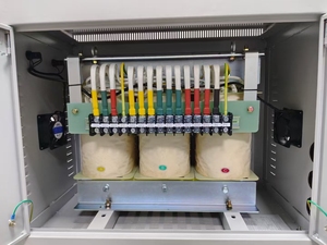 安定電圧干渉防止電源ソリューション 7.5kVA 15kVA 三相昇降圧変圧器 - Product Image 1