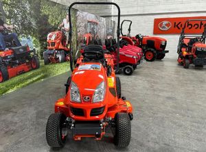 เครื่องตัดหญ้า CustoKubota GR2020 รุ่น 44556 พร้อมเครื่องยนต์ 2 จังหวะ และถุงเก็บหญ้าขนาด 150 ลิตร - Product Image 3