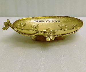 Plateau de service classique en laiton et acier pour la maison hôtel Restaurants vaisselle et table couleur or fleur Design plateau de service et plat - Product Image 6