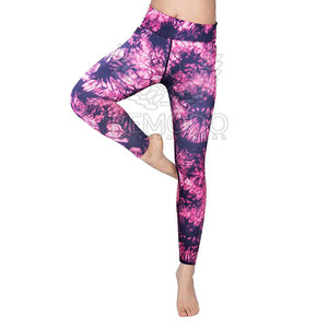 Custom Printed Tie Dye Mujeres Leggings de cintura alta pantalones de yoga al por mayor Impreso Leggings para las mujeres - Product Image 3