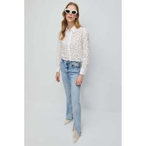 Blusa de Mujer Casual, Corte Regular, Cuello Redondo, Manga Corta, 100% Algodón, Estilo Vintage, Logotipo Frontal, Largo, 220g - Product Image 3