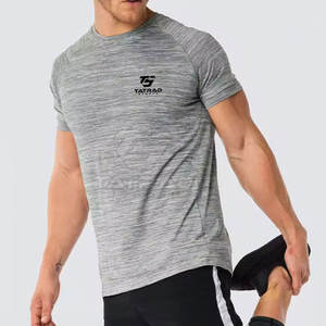 T-shirt de course respirant personnalisé 100% coton, t-shirt de sport pour la salle de sport, confortable, coupe classique pour homme, fabriqué au Pakistan - Product Image 4