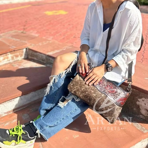 Nouveau sac à bandoulière en cuir de vachette outillé élégant occidental Offre Spéciale les femmes sac à bandoulière en cuir véritable sculpté à la main - Product Image 1