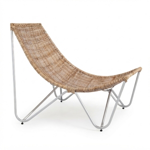 Fauteuil de salon Charlotte Brown en rotin naturel tressé avec structure en métal argenté, chaise inclinable papillon pour patio et jardin - Product Image 1