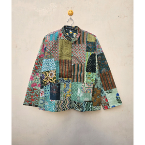 Veste en coton réversible indienne faite à la main Boho Chic matelassée Patchwork Design Unique imprimé différents motifs confortable automne lin - Product Image 1