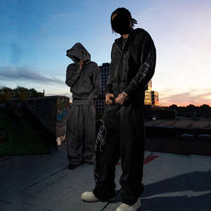 Ensemble de survêtement streetwear unisexe personnalisé, sweat-shirt ample, pantalon de survêtement évasé, imprimé délavé à l'acide, taille déchirée, double capuche, fermeture éclair - Product Image 6