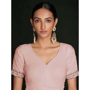 Magnifique ensemble de sari en georgette Lucknowi pour femme, avec chemisier, pour les occasions spéciales - Product Image 3