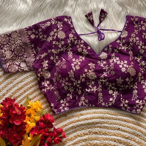 Blusa de Seda Dola con Bordado Zari para Uso Ocasional, Fabricante de Surat, Compra en Línea a Precio Económico, Moda Femenina India - Product Image 6