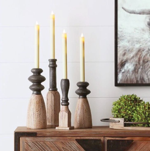 Juego de 4 candelabros de madera industriales rústicos con detalles de metal para decoración de eventos de hogar y boda con farolillos de madera - Product Image 1