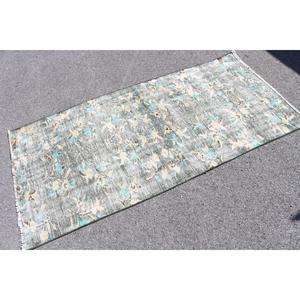 Tapis turc à motifs végétaux 3x6,2 pieds, gris, tapis en laine vintage - Product Image 2