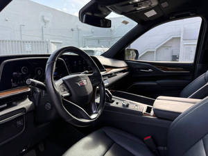 Cadillac Escalade Luxury 2022 d'occasion en excellent état - Product Image 4