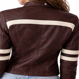 Veste en simili cuir marron courte pour femme avec détail rayé blanc et logo personnalisé, veste en cuir pour femme - Product Image 3