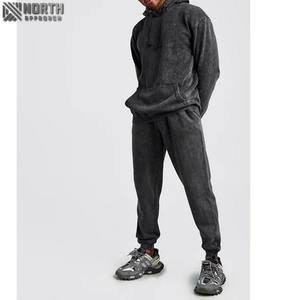 Conjunto de pantalones de chándal deportivos ajustados con logotipo personalizado para hombre, ropa informal impermeable, chándal de invierno, chándal deportivo de verano para hombre - Product Image 3