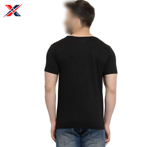 เสื้อยืดลายสีทึบมีสไตล์ใหม่สำหรับผู้ชายสวมใส่สบายๆในชีวิตประจำวันทำจากผ้าฝ้ายโพลีเอสเตอร์เสื้อเย็บและซัก - Product Image 3