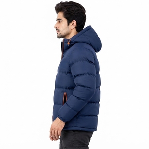 Chaqueta de plumón para hombre con logotipo personalizado, acolchado suave de tela y diseño moderno, abrigo de invierno acolchado personalizado para hombre con características duraderas - Product Image 3