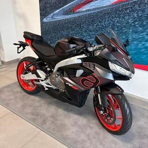 Moto électrique à moteur Aprilia RS 457, best-seller 2025 - Product Image 2