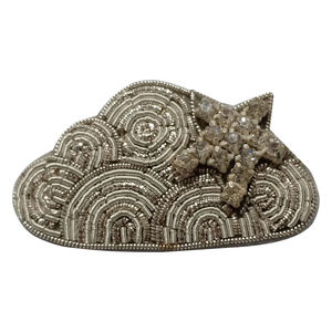 Broche en fil d'argent fait à la main de mode fournisseur de patchs de broderie personnalisés broderie de fil d'argent emblème brodé - Product Image 1