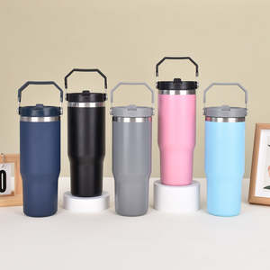 Termo de Acero Inoxidable de Gran Capacidad (900 ml), Resistente, con Diseño de Vaso, para Viajes - Product Image 3