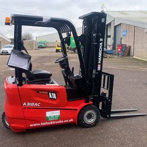 Nouveau chariot élévateur à contrepoids à moteur diesel Newton 3 tonnes, tout-terrain - Product Image 5