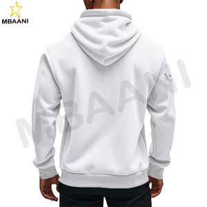 Sweat-shirt à col zippé avec poche kangourou pour hommes - Product Image 2