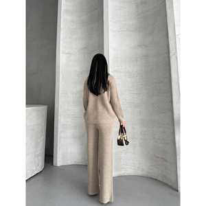 Conjunto de Punto con Detalle de Botones para Mujer 1565 - Atuendo de Suéter Cómodo y Elegante - Product Image 3