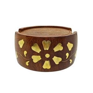 Sous-verres créatifs de luxe faits à la main en bois d'acacia massif, vaisselle en bois antidérapante et écologique pour le service de café de mariage, bas prix - Product Image 1