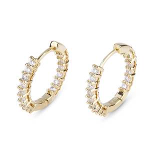 Boucles d'oreilles créoles classiques Jeulia en argent sterling et cristal - Product Image 3