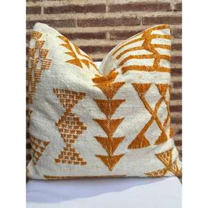 Housse de coussin marocaine faite à la main, coussin traditionnel berbère, coussin décoratif bohème pour canapé, coussin en coton pour la décoration de la maison - Product Image 1