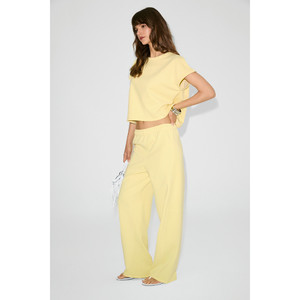 Conjunto de Dos Piezas ETHIQUET KLOE para Mujer, Cuello Redondo, Hombros Caídos, Pierna Recta, Tela Suave y Elástica - Product Image 4