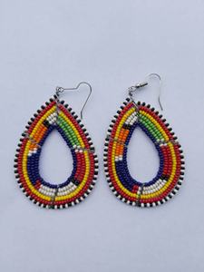 Boucles d'oreilles brodées à la main de haute qualité, faites sur mesure avec des perles de rocaille, bijoux fantaisie de qualité supérieure - Product Image 3