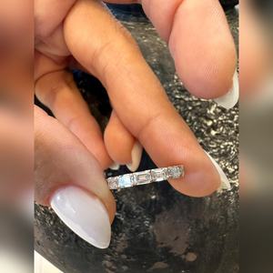 Vente flash : Alliance de mariage en or 14 carats massif, taille émeraude, 2,00 carats, VVS1 VVS2, or de laboratoire, achat en gros, prix d'usine - Product Image 1