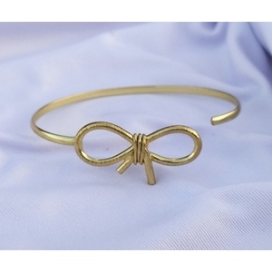 Bracelets en laiton faits à la main élégants pour femmes, idéaux pour offrir en cadeau - Product Image 6