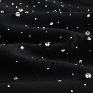 Sweat à capuche tendance avec strass, idéal pour un usage quotidien décontracté, doté d'un design accrocheur avec des strass pour hommes - Product Image 6