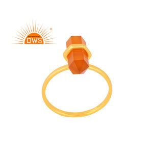 Anillo apilable de piedras preciosas cornalina natural chapada en oro de 18 quilates de plata de ley de última tendencia, fabricante de joyería fina Demi - Product Image 1