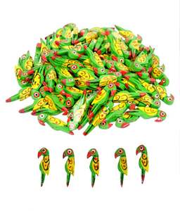50 pcs perles de perroquet de couleur verte en bois forme personnalisée et perles de bois colorées en forme et taille produit indien fabriqué à la main - Product Image 1