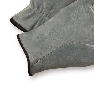 Gants de conduite en cuir faits à la main gants de moto offrant un confort respirant coupe élégante et une adhérence sûre sur la route au quotidien - Product Image 3