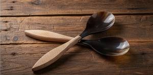 Elegante Juego de Cubiertos Desechables de Cuerno Natural con Mango Largo de Madera para Fiestas, Precio de Fábrica - Product Image 5