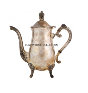 Tetera de latón de primera calidad con grabados ornamentados y un mango cómodo diseñado para la preparación diaria del té - Product Image 1