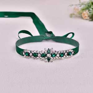 Ceinture de mariée élégante et réglable Bridella BS191KL-Green avec ornements en strass pour mariages, bals et événements formels - Product Image 1