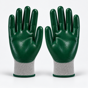 Gants de travail enduits de PVC offrant des performances de manipulation fiables, une mobilité flexible et une protection durable pour les travailleurs industriels - Product Image 6
