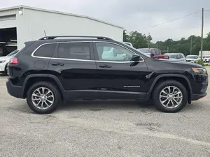 Jeep Cherokee Latitude Lux 2022 Usado en Perfecto Estado - Product Image 3