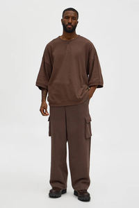 Camiseta de Manga Corta para Hombre, 100% Algodón, Transpirable, Cuello Redondo, Corte Regular, Hombros Caídos, Lisa, de Alta Calidad, Personalizable al por Mayor (OEM/ODM) - Product Image 2