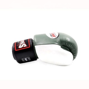 Gants de boxe jumeaux personnalisés OEM ODM, gants professionnels en cuir pour l'entraînement et les combats de Muay Thai et les arts martiaux - Product Image 6