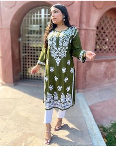 Hermoso Salwar Kameez de Algodón Bordado, Diseño Indio, Ropa Festiva para Fiestas, Kurta Recta con Pantalón, Conjunto Listo para Usar - Product Image 2