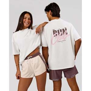Camiseta Oversize Unisex Run Club, Color Blanco Hueso, 240 GSM, Algodón, Bordado en Tela - Product Image 1