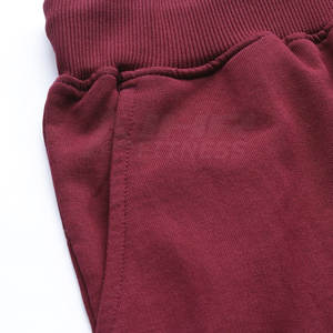 Shorts décontractés unisexes fabriqués en usine, confortables, en toile de coton premium, style urbain, taille mi-haute élastique, motif uni - Product Image 5