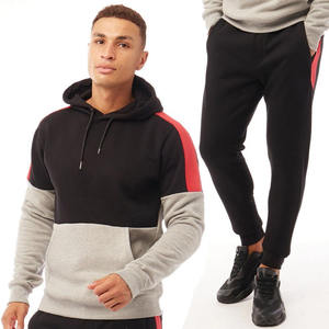 Ensemble de survêtement pour homme, tissu doux, confortable, respirant et durable, impression et broderie de logo personnalisés, couleurs personnalisées 2026 - Product Image 4